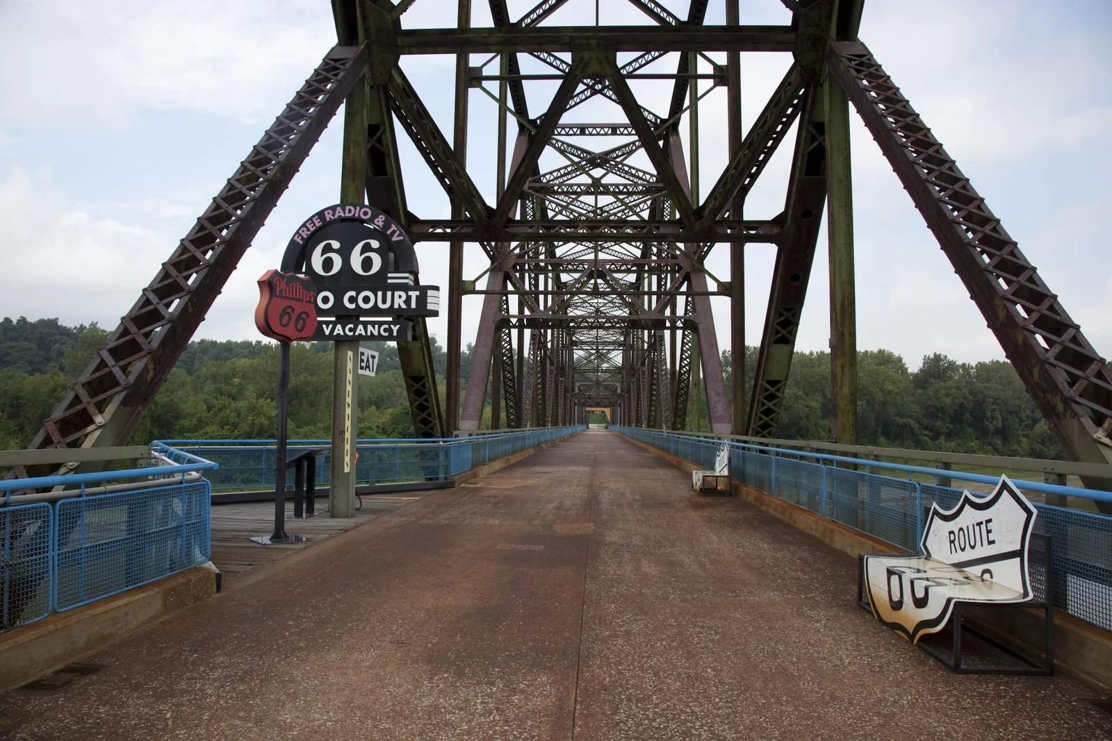 Old Chain of Rocks Bridge